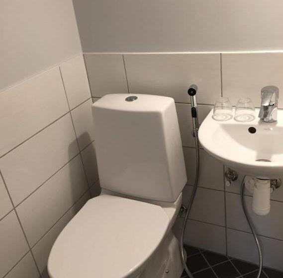 اتاق استاندارد سه نفره, Tiigi Accommodation