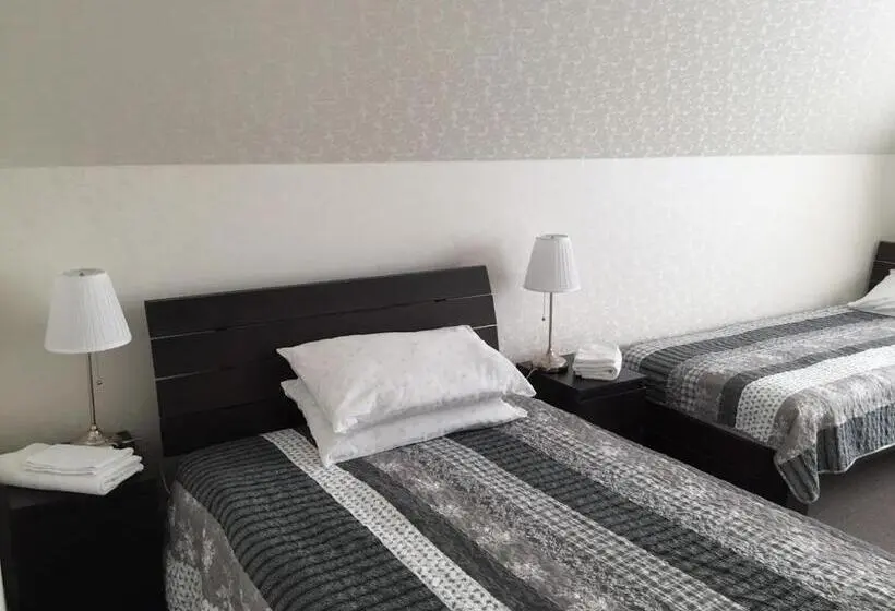 اتاق استاندارد سه نفره, Tiigi Accommodation