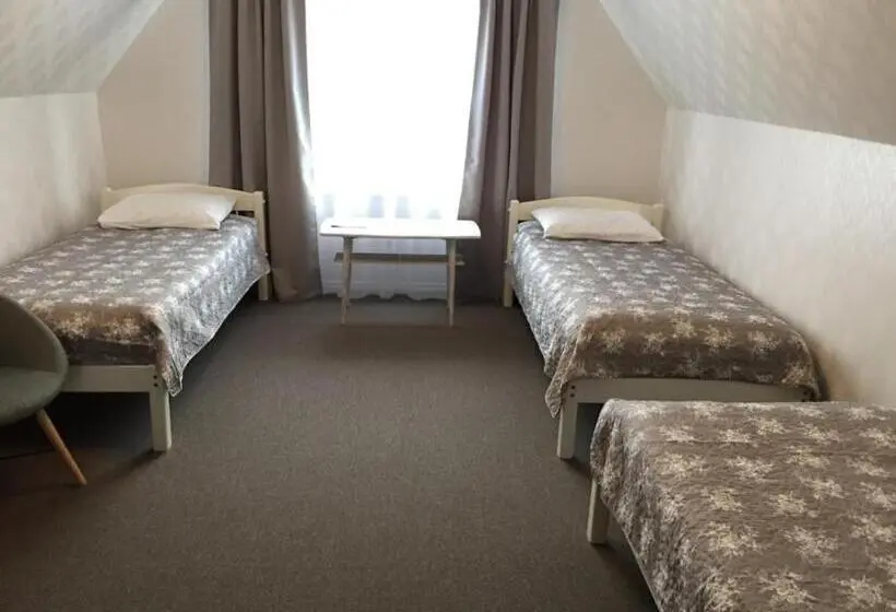 اتاق استاندارد سه نفره, Tiigi Accommodation