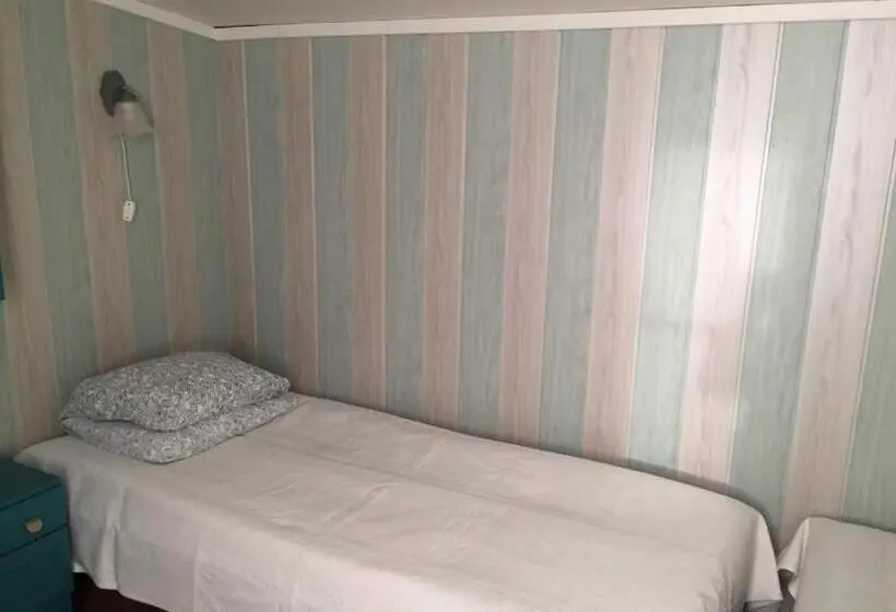 اتاق استاندارد یک نفره, Tiigi Accommodation