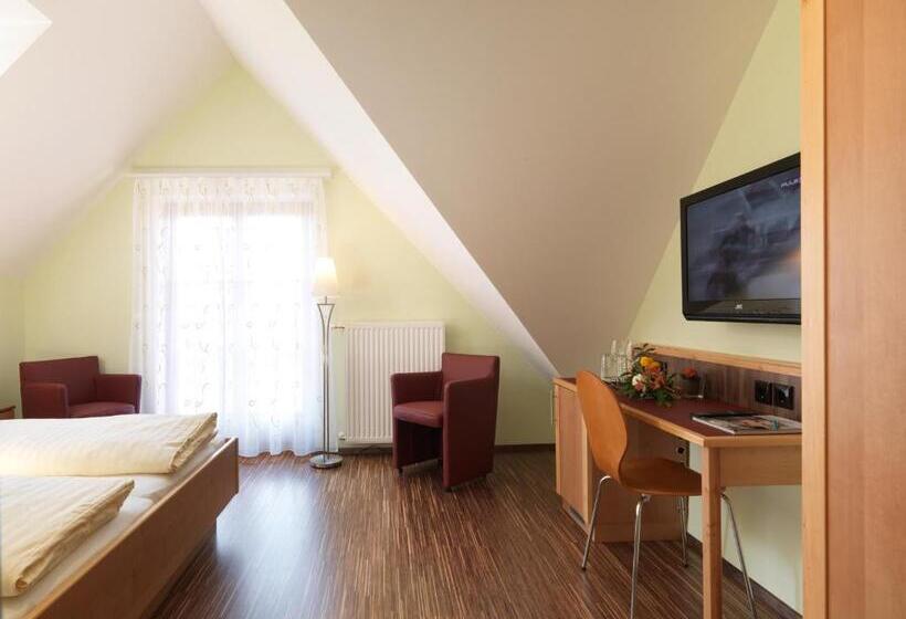 Standardrum med Balkong, Weingut Skoff Original