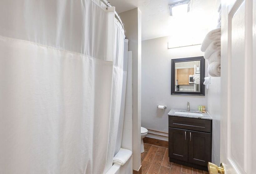 스탠다드 룸 더블 침대 2개, Vineyard Valley Inn