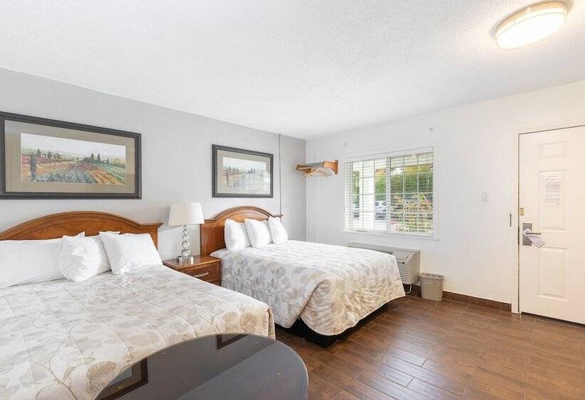 Номер Стандарт 2 Двуспальные Кровати, Vineyard Valley Inn