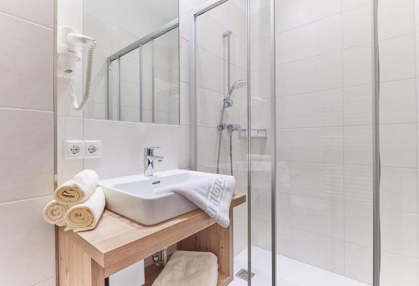 2ベッドルームアパートメント, Appartment Ransburggut