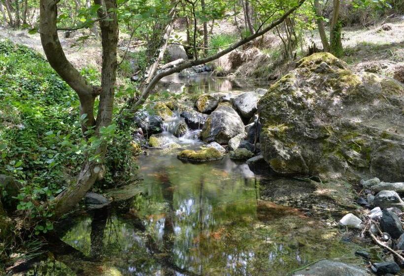 דירת שני חדרים, Il Laghello Di Amina