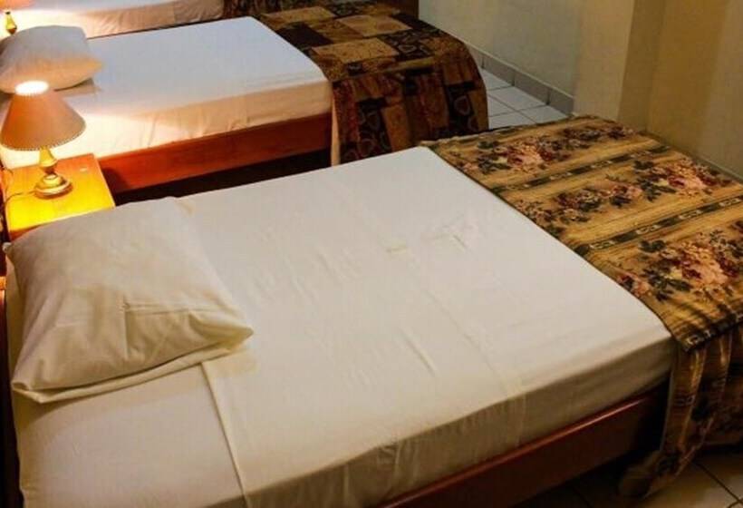 标准三人间, Sol De Selva Hostal