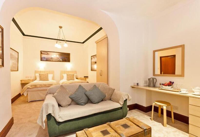 스위트 킹사이즈 침대, The Glen Guest House