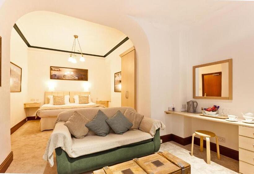 스위트 킹사이즈 침대, The Glen Guest House