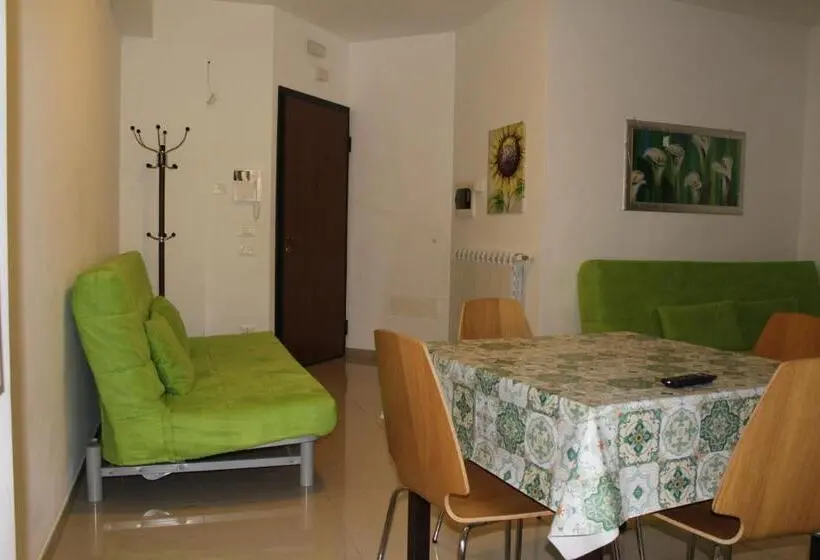Huoneisto 1 Makuuhuone Terassi, Residence Ideal