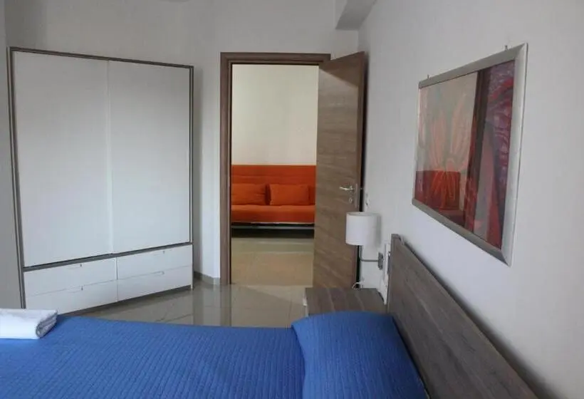 Huoneisto 1 Makuuhuone Parveke, Residence Ideal