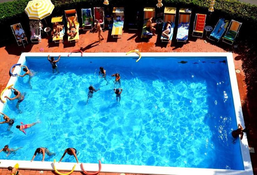 带1个卧室带泳池的公寓, Residence Orchidea