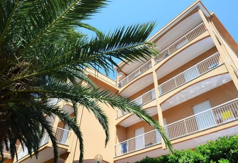 آپارتمان 1 خوابه با چشم‌انداز استخر, Residence Orchidea