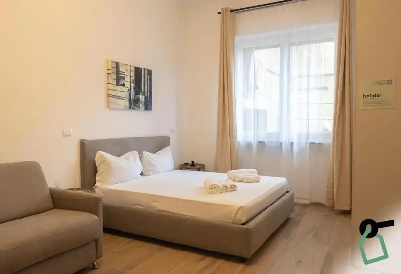 Standard-studio, Hotiday Torino Principi