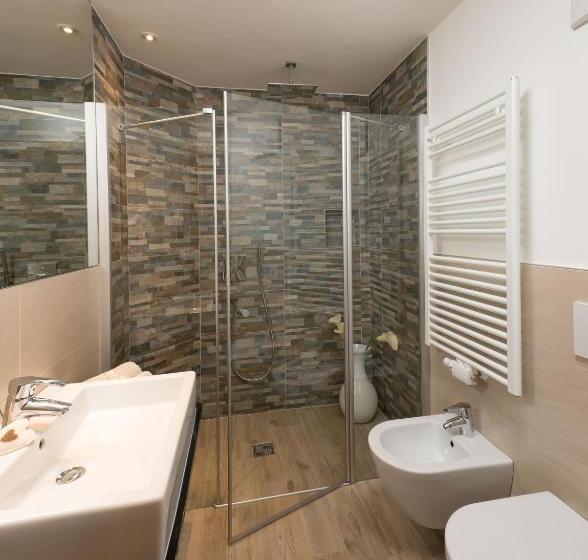 2ベッドルームアパートメント, Alpin Sport