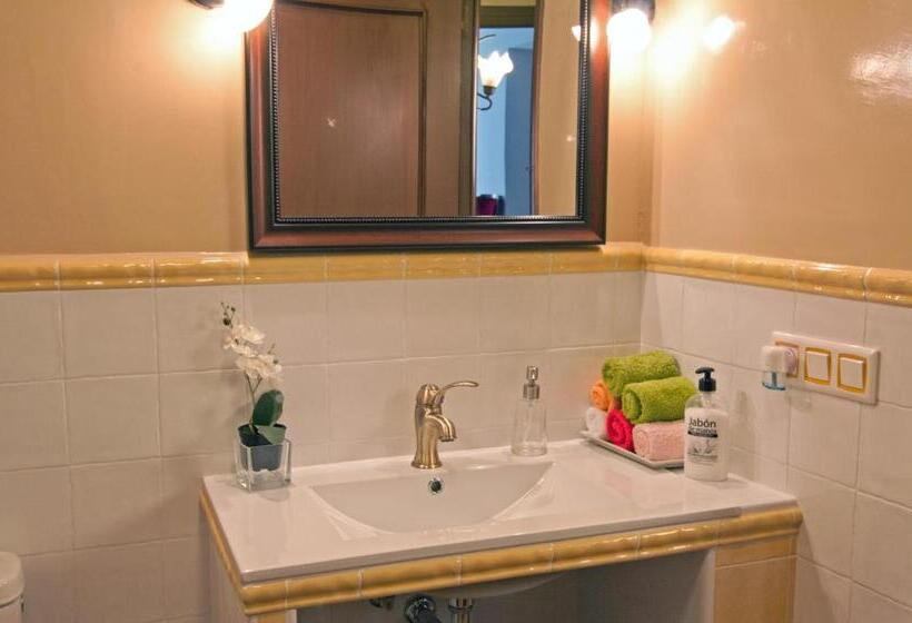 غرفة عائلية, Casa Rural La Casona