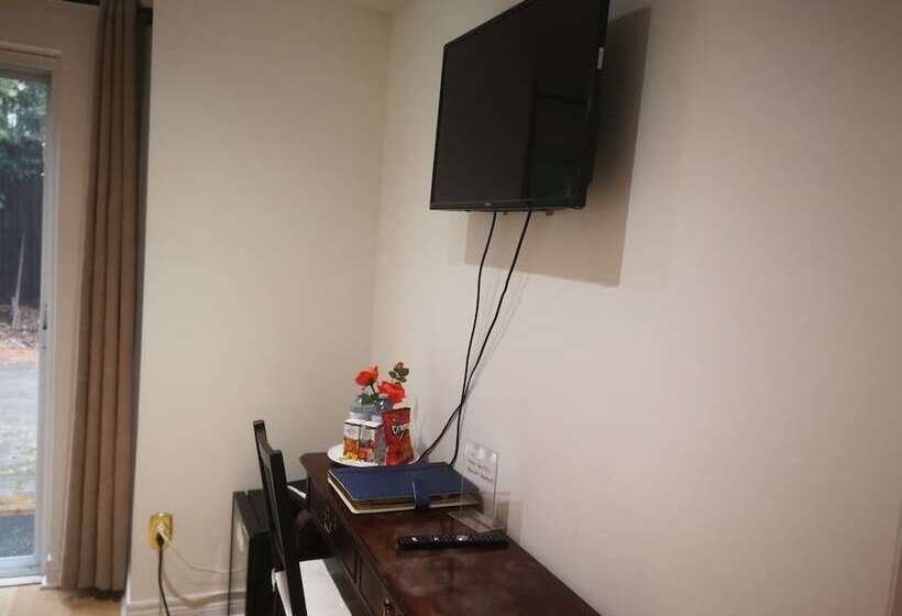 اتاق لوکس با چشمانداز باغ, Margie Townhome Suites