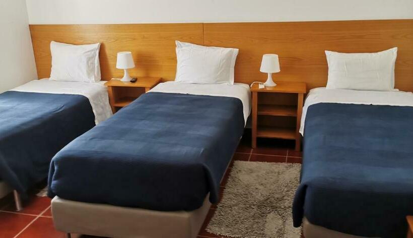 标准三人间, Retiro Dos Batudes