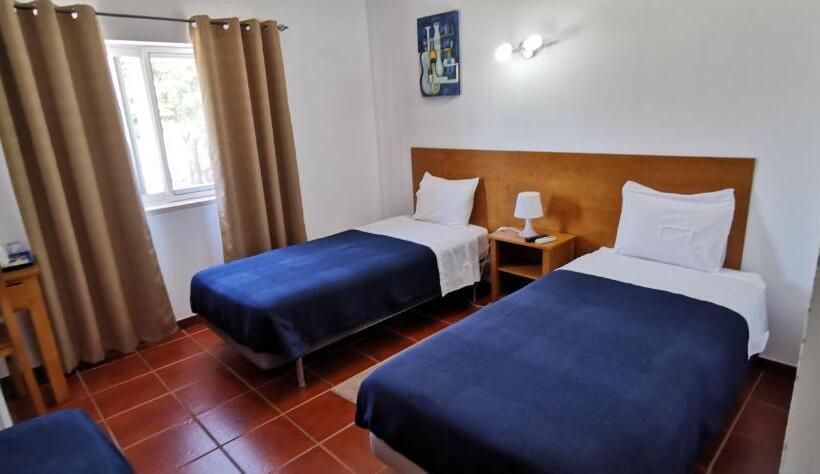 经济型三人房间, Retiro Dos Batudes