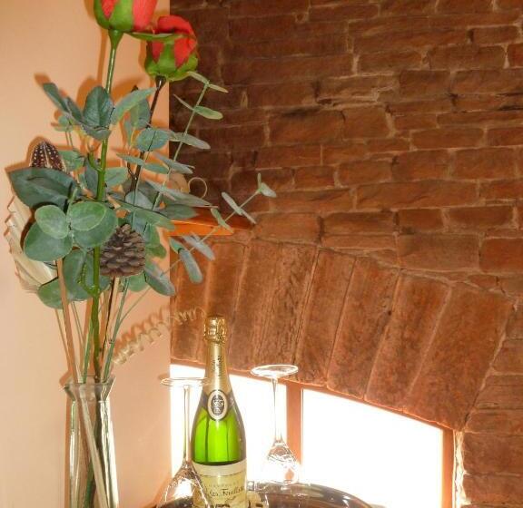 חדר דחוקס עם מיטת קינג, The Ginney Country Guest House