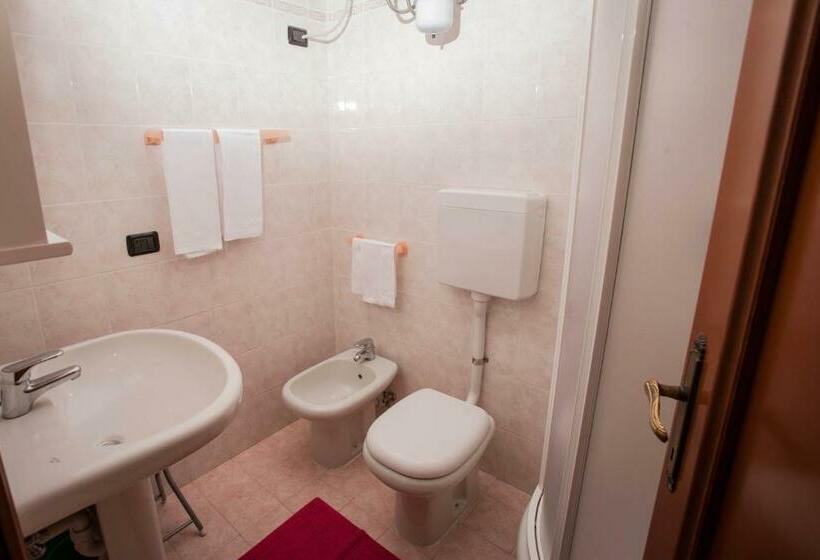 스탠다드 스튜디오, Residence Rta Villa Marina