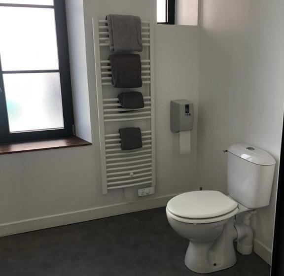 חדר סטודיו סטנדרד, Som Home