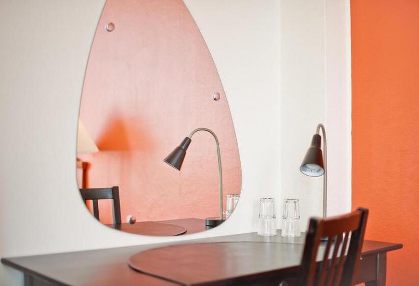 חדר סטנדרט לארבעה, Värdshuset Engelbrekt