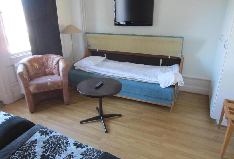 חדר סטנדרט לשלושה, Värdshuset Engelbrekt