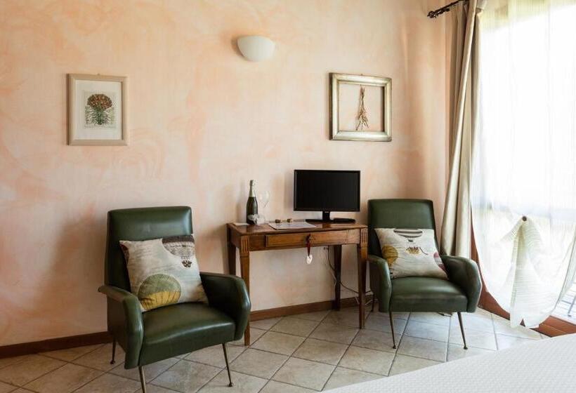 חדר סטנדרט עם מרפסת, Cascina Clarabella