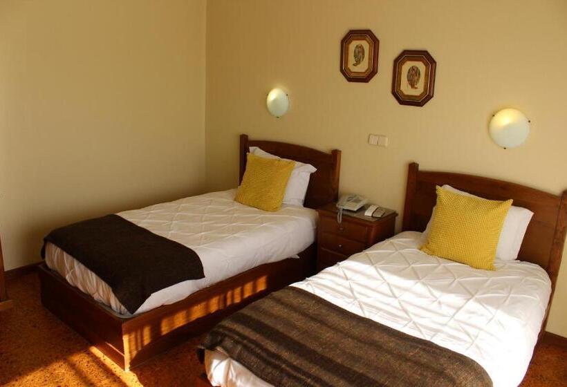 スタンダードルーム, A Muralha