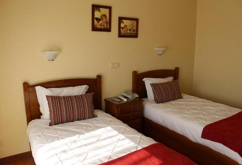 スタンダードルーム, A Muralha