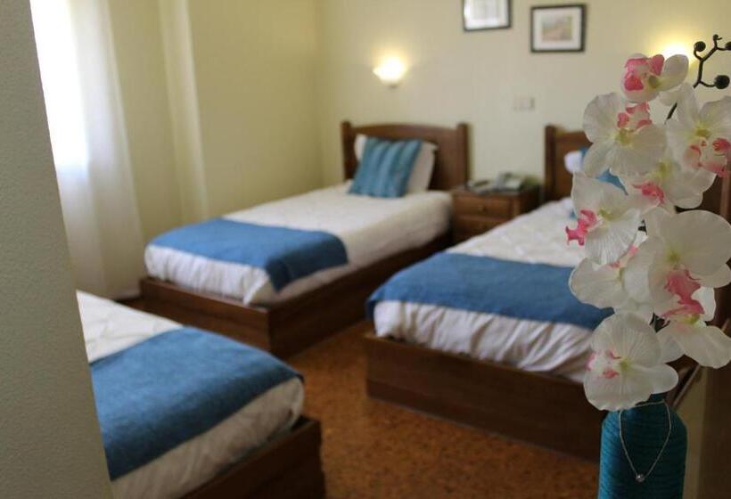 スタンダードトリプルルーム, A Muralha