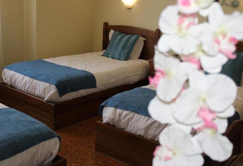 スタンダードトリプルルーム, A Muralha