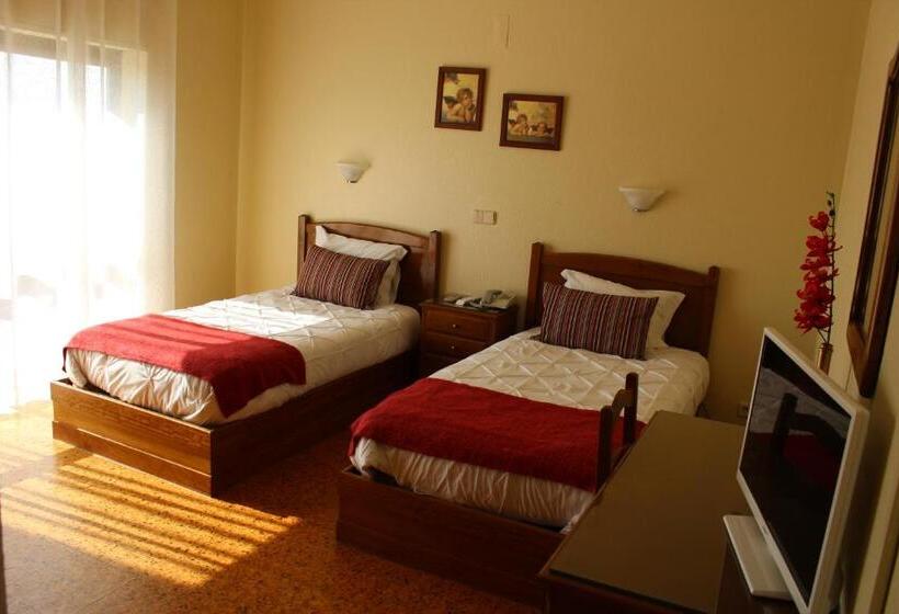 スタンダードシングルルーム, A Muralha