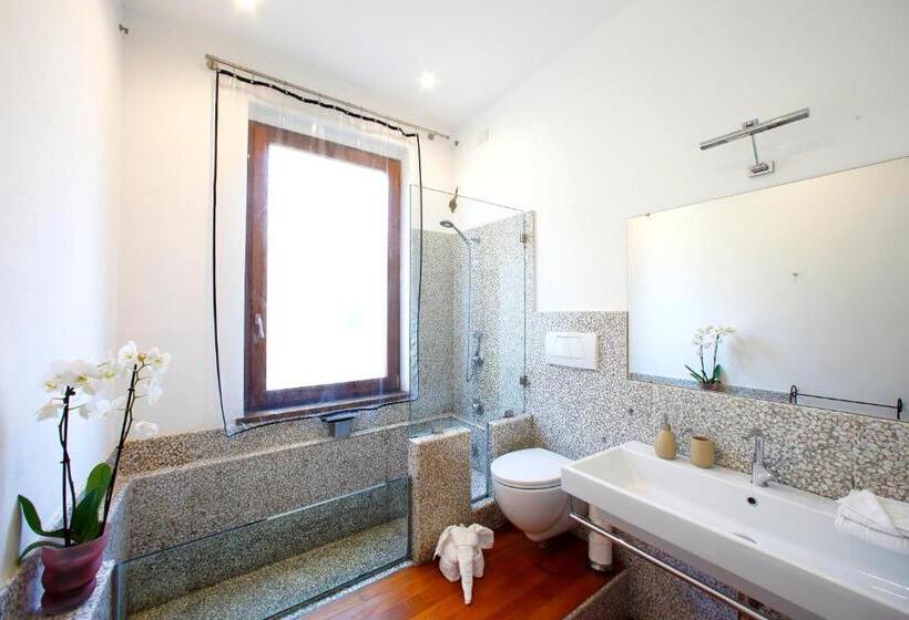 オーシャンビュースタンダードルーム, Arpaiu