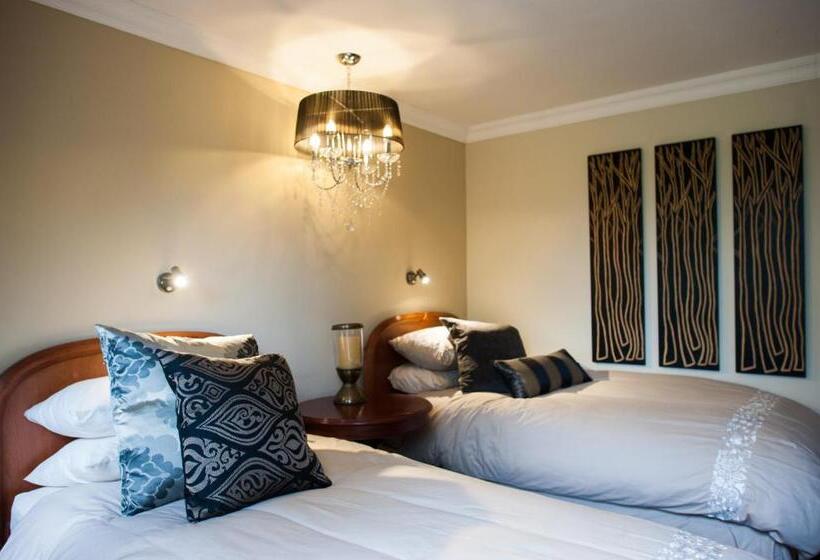 ガーデンビュースタンダードルーム, Strawberry Fields Country Manor Guest House