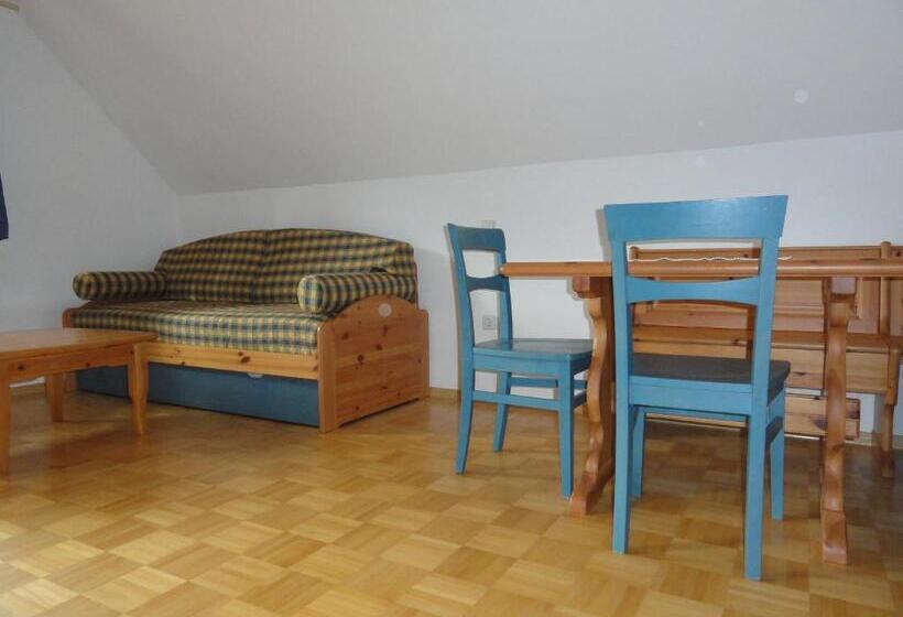آپارتمان 1 خوابه با بالکن, Farm Stay Dolinar Krainer