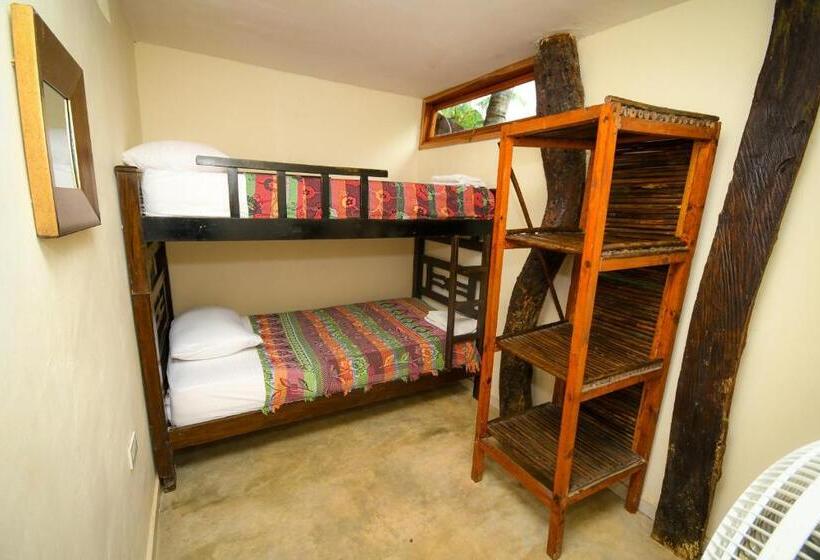 家庭套房, Finca Escondida