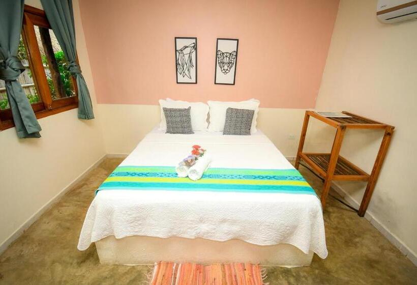 家庭套房, Finca Escondida