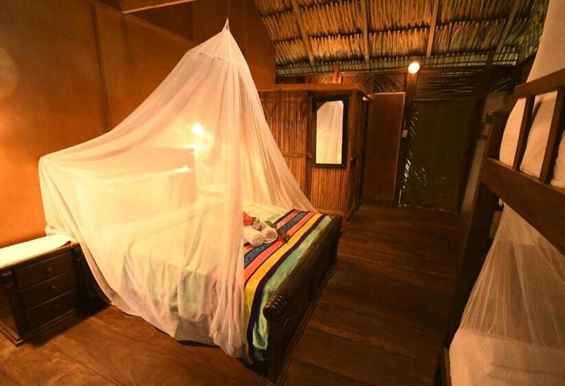 四人高级间, Finca Escondida