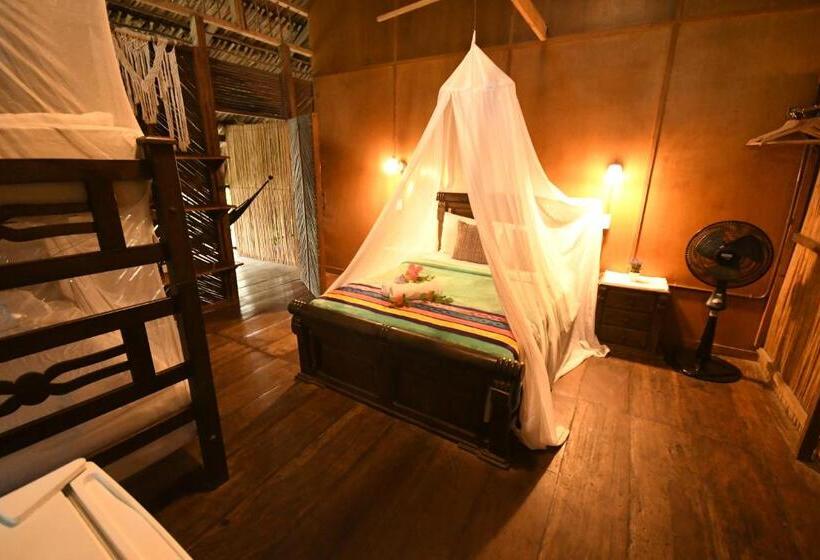 四人高级间, Finca Escondida