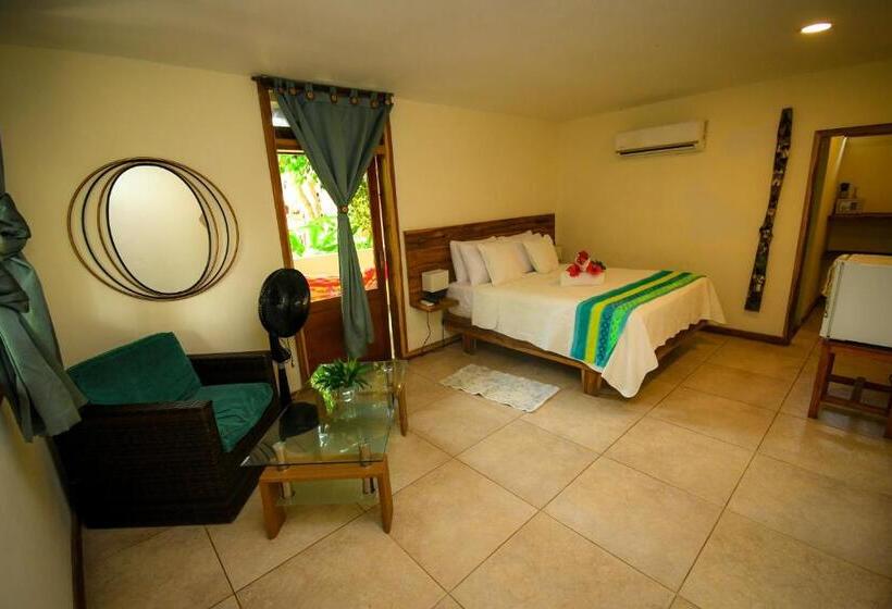 标准间带游泳池, Finca Escondida