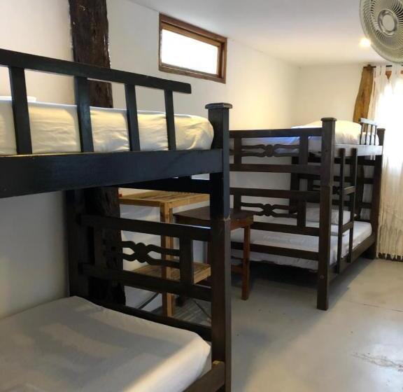 家庭间, Finca Escondida