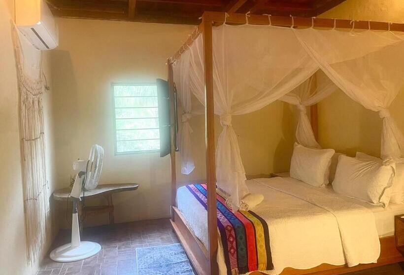 四人标准间, Finca Escondida