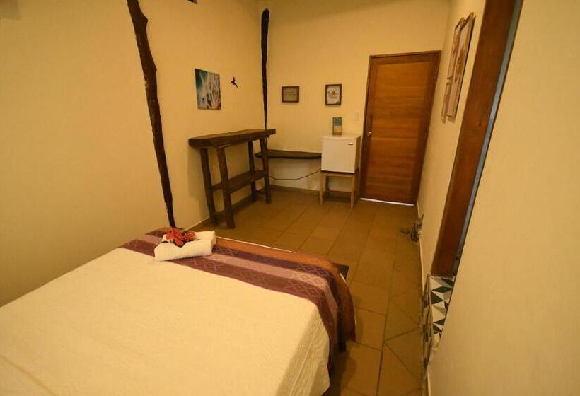 基本间, Finca Escondida