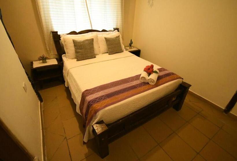 基本间, Finca Escondida