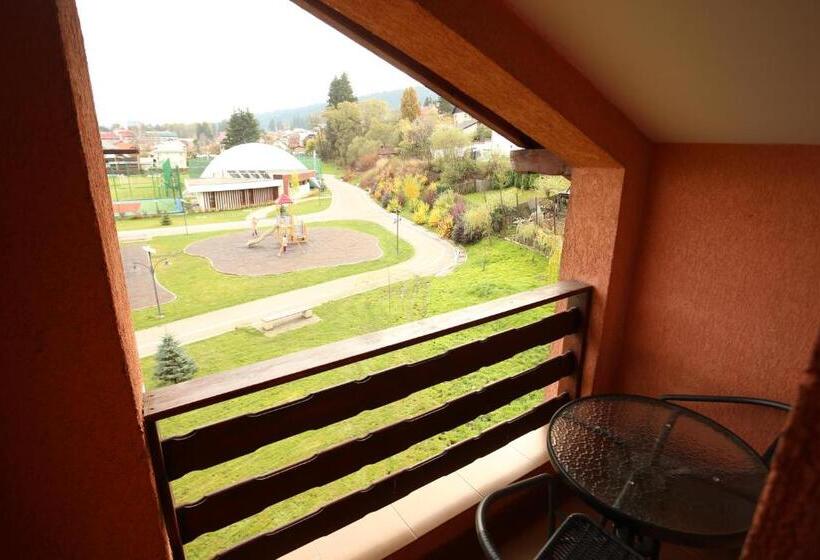 4인용 스탠다드 룸, Pensiunea Dana