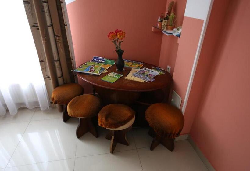 4인용 스탠다드 룸, Pensiunea Dana