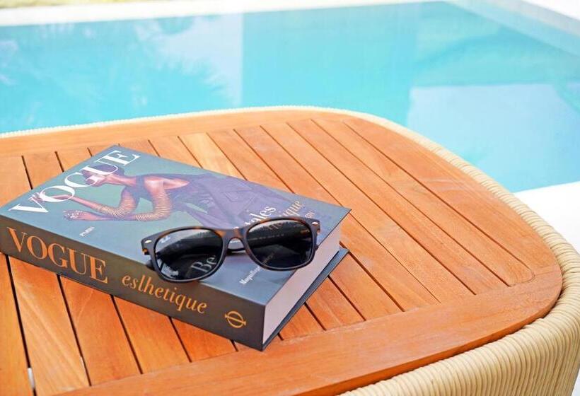 Perhehuone, The Deck Cottages Samui