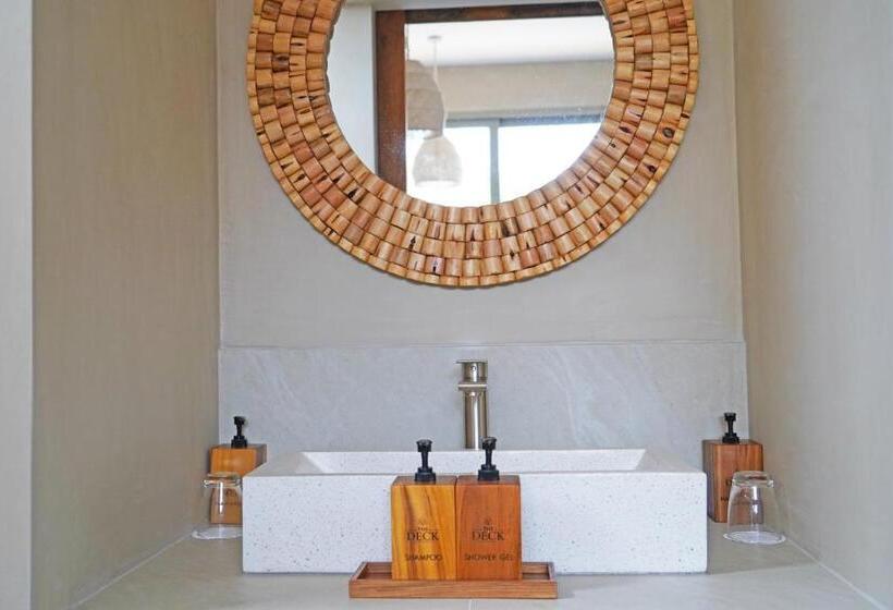 Perhehuone, The Deck Cottages Samui