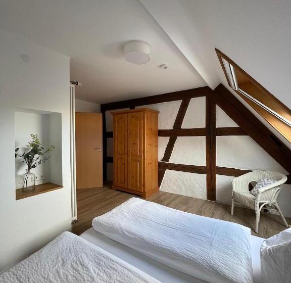 Апартаменты 2 Спальни, Zum Schwanen Garni